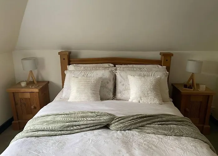 Cosy Daffodil Cottage